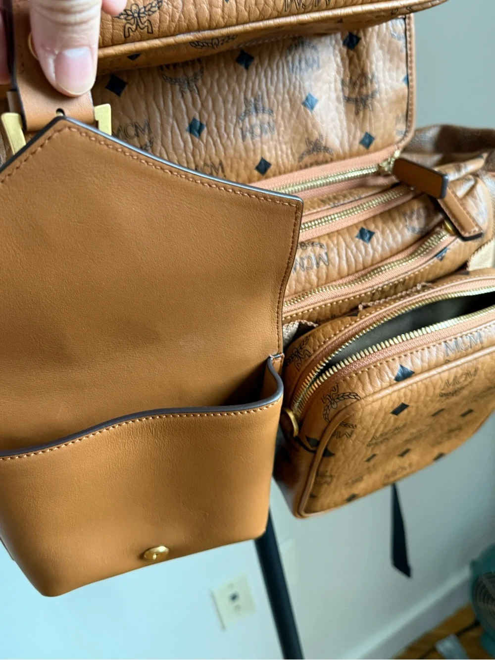 MCM Large Aren Multi-Backpack In Visetos - Picture 5 of 16